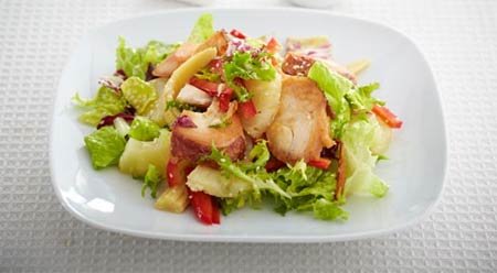 Салат с копченой курицей